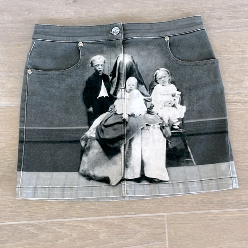 Burberry jeans skirt size 6